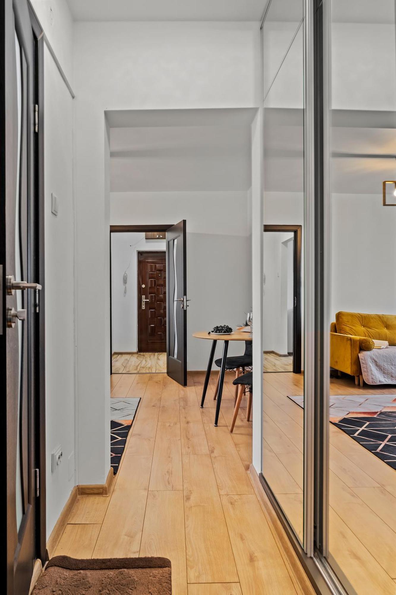 Apartament De Lux Drumul Taberei Бухарест Экстерьер фото